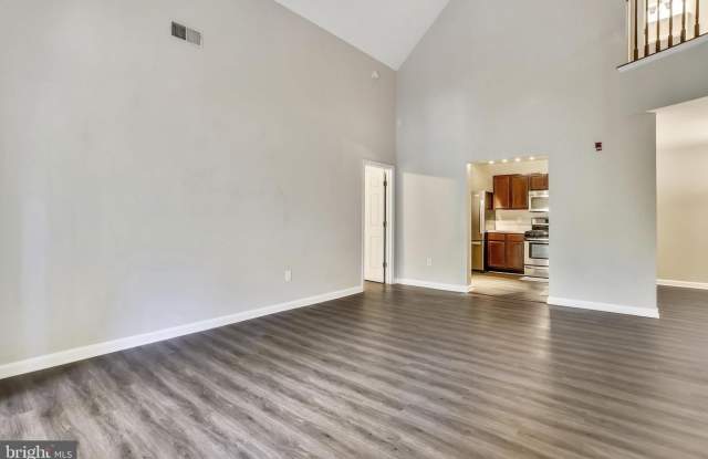 15301 DIAMOND COVE TER #8-A