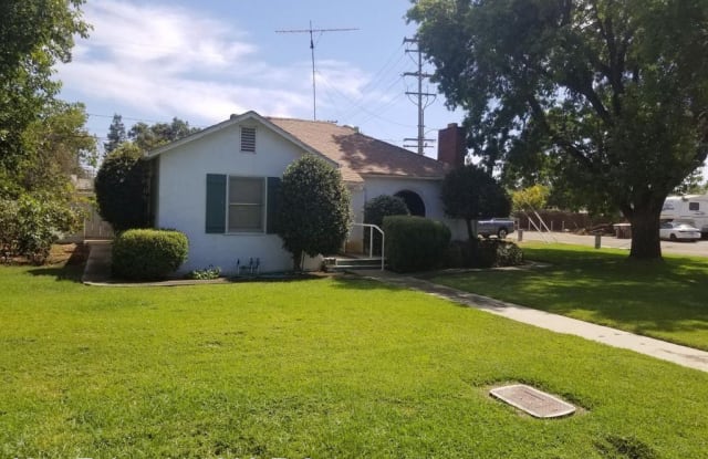 1003 E. Cross Ave. - 1003 East Cross Avenue, Tulare, CA 93274