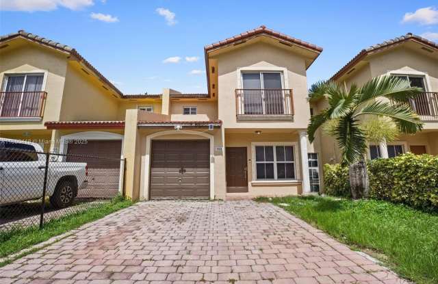 Photo of 980 SW 6th Ave