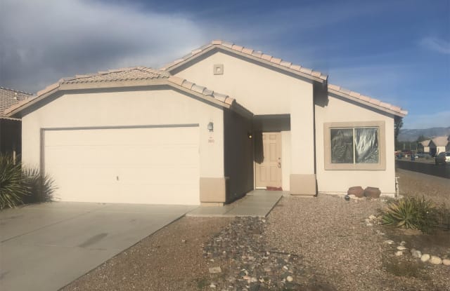 2800 W Simplicity - 2800 West Simplicity Drive, Casas Adobes, AZ 85741