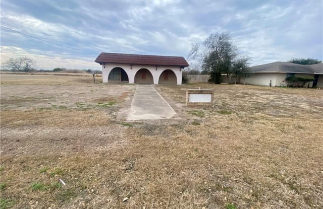 1312 E San Patricio Ave - 1312 East San Patricio Avenue, Mathis, TX 78368