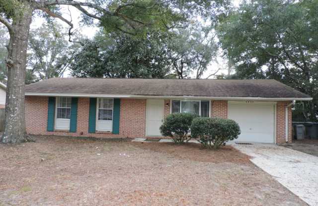 Cute home in Northeast Pensacola!