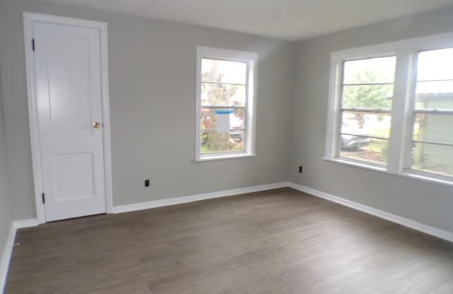 1725 Short 14th Street North