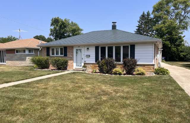 1165 W Grant Drive