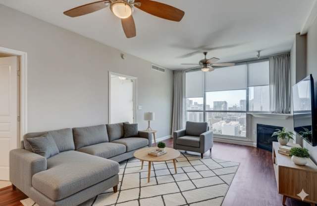 300 West Beech Street - 2101