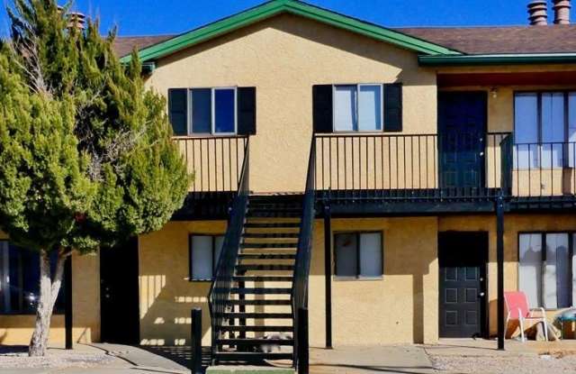 1201 C NE Redwood