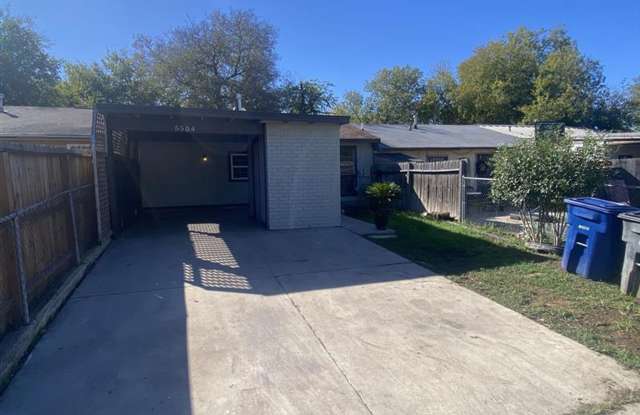 Photo of 2/1 Townhouse with covered parking