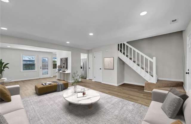 3224 Creekside Drive