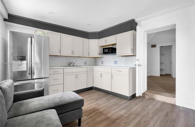 Photo of 14970 Leisure Dr