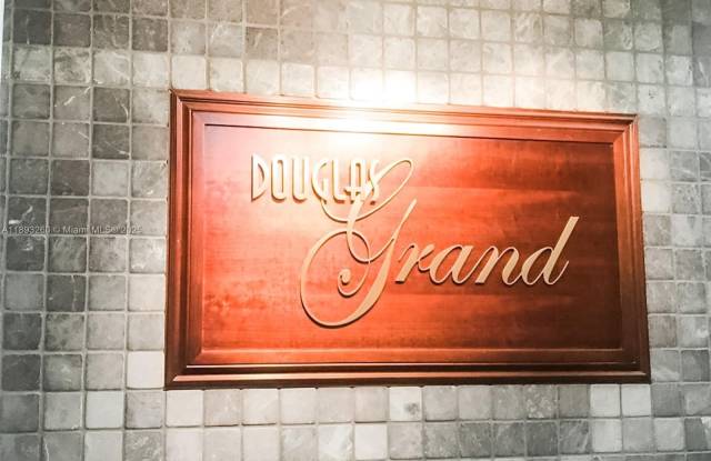 Photo of 50 Menores Ave