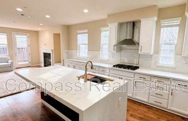 1356 Red Maple Ln