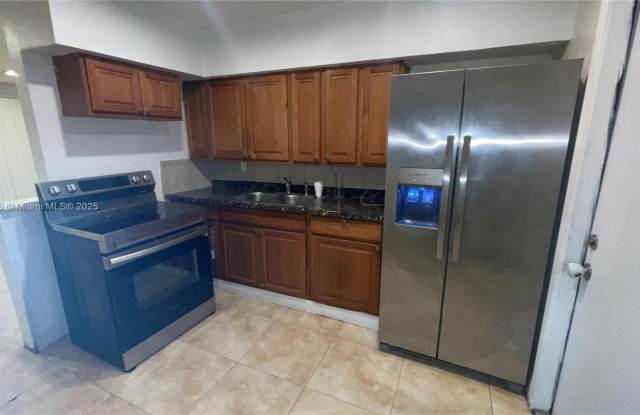 Photo of 6390 Hayes St