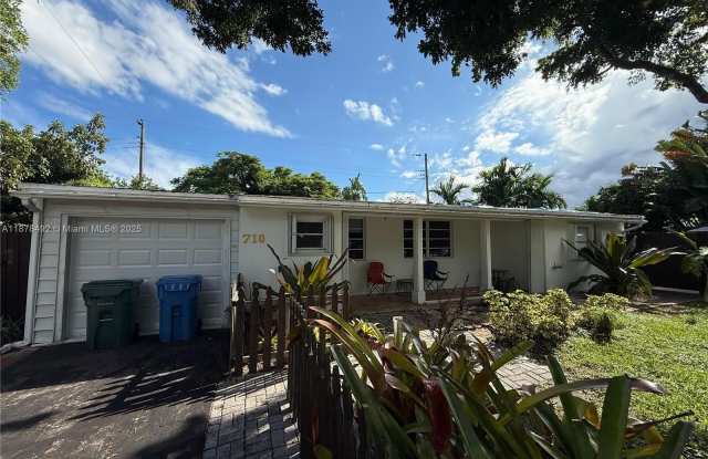 Photo of 710 NE 58th Ct