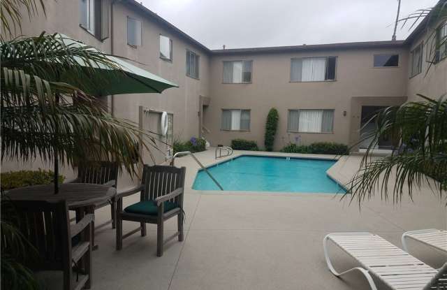 121 Paseo De La Concha