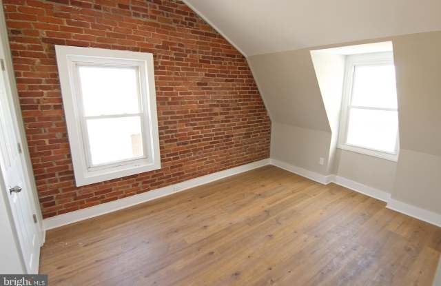 13 W 4TH Street unit: B