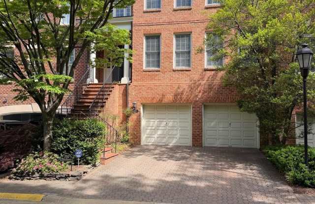 2007 MAYFAIR MCLEAN Court