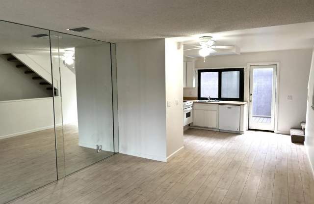 2252 Caminito Pajarito unit: 124