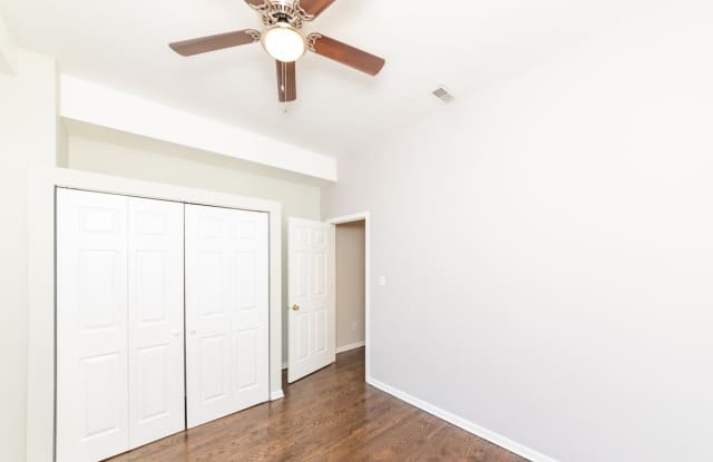 2631 N Halsted Unit 2