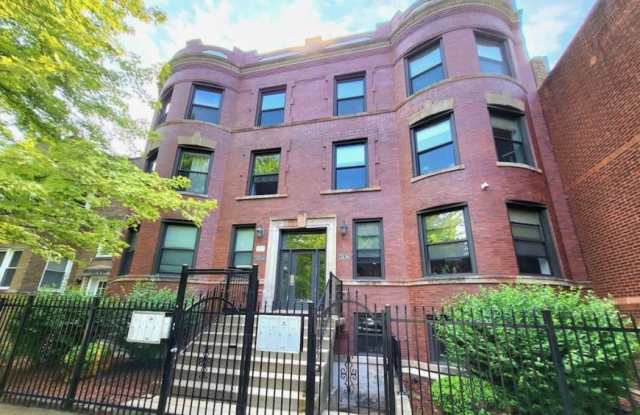 2832 Albany
