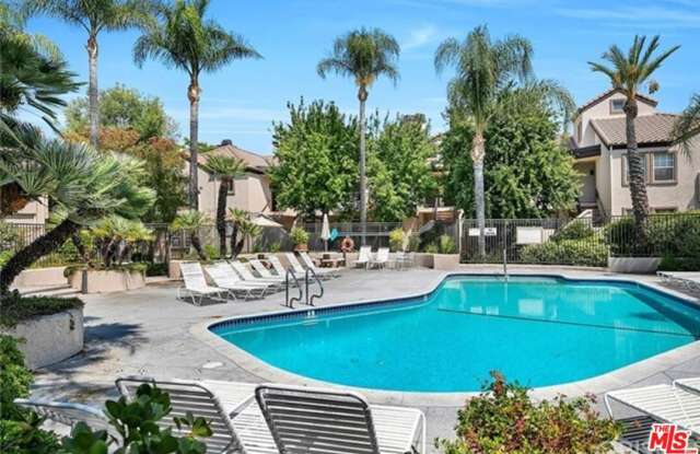 24151 Del Monte Dr