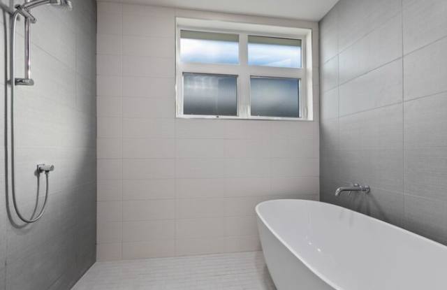 3070 61st Avenue Southwest