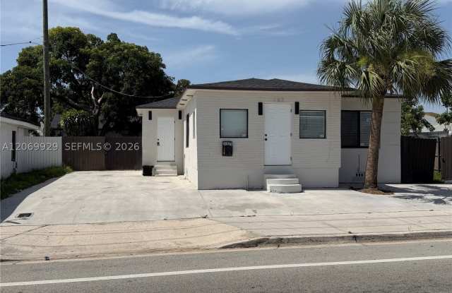107 W Pembroke Rd