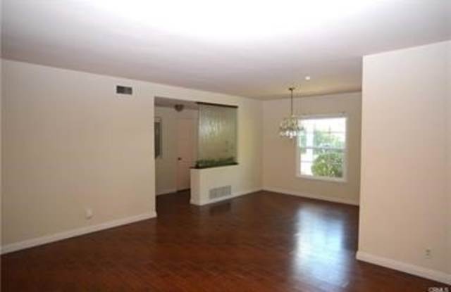 335 West Palm Drive W