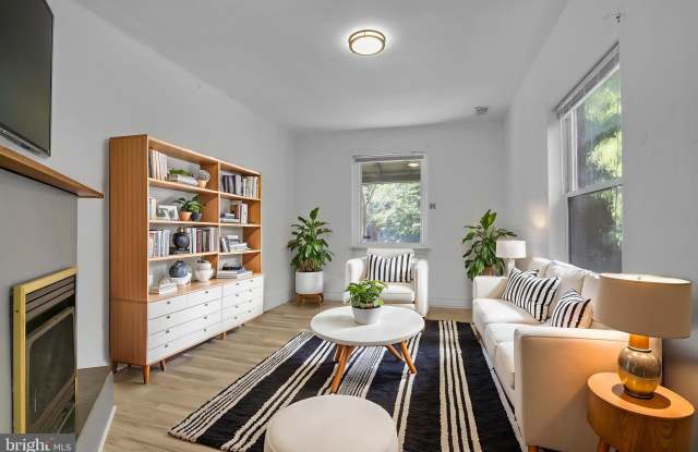 Photo of 3215 WINTER Street