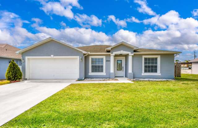 2544 SW Deckard Street