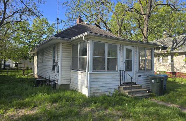 307 Riehl Street
