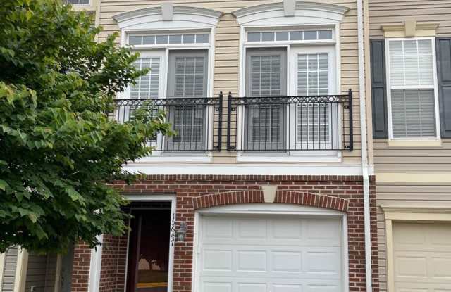 15647 John Diskin Cir