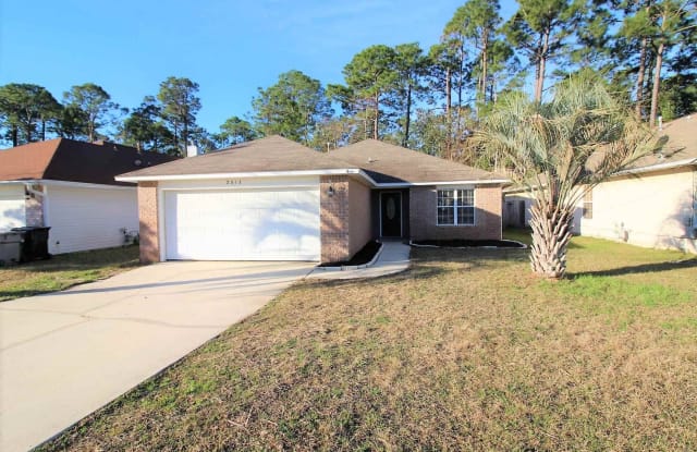 2517 Gulf Breeze Ave - 2517 Gulf Breeze Avenue, Warrington, FL 32507