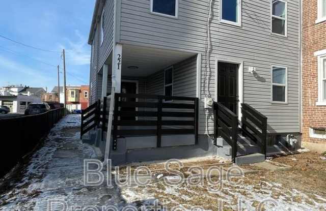 221 N Evans St