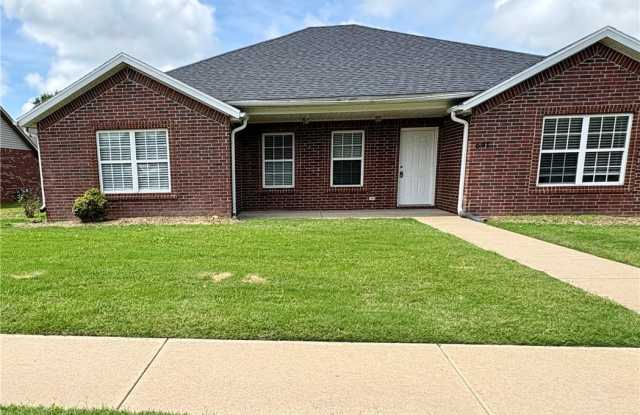 691 N Meadowlands Drive