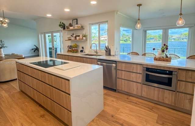 311 NW 201st Ave
