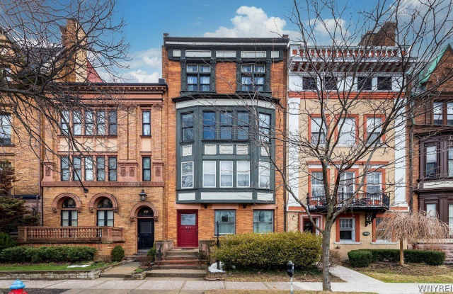 493 Delaware Unit #3 Avenue