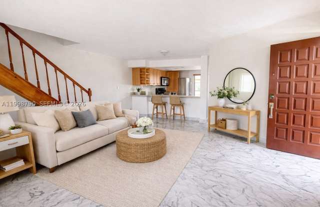 1283 W 51st Place
