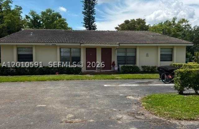 10406 NW 36th St