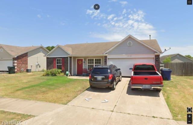 2108 N Chambers Ave - 2108 North Chambers Avenue, Claremore, OK 74017