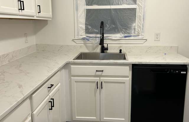 1723 Bloomfield Road