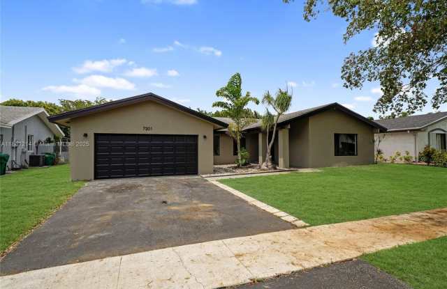 7201 NW 46th Ct