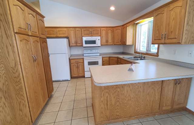 5 Bedroom, 3 Bath - Triple Garage - Fenced yard Home
