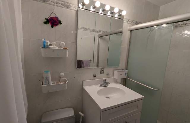 Photo of 14-12 Waters Edge Drive