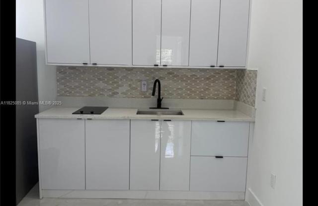 Photo of 2807 LEELAND HEIGHTS BLVD