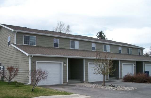 Spacious 2-Bedroom Townhouse in Bozeman – Prime Location!