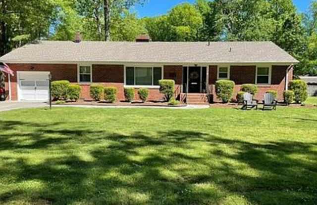 221 Northview Dr - 221 Northview Drive, Chesapeake, VA 23322