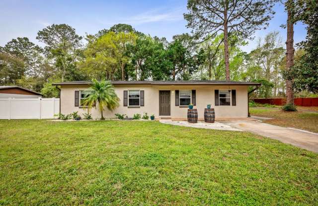 Cute 3/1 Gem in the heart of St Johns - 289 Las Olas Road, St. Johns County, FL 32084