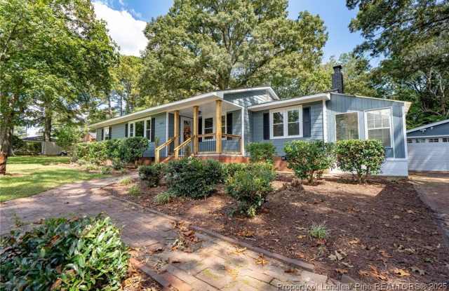 Photo of 4452 Oakmont Circle