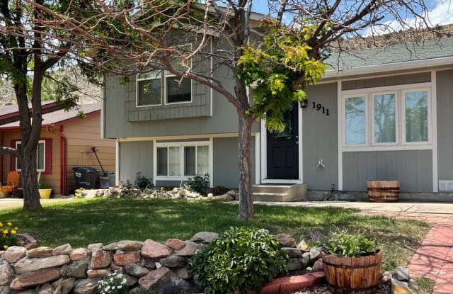 1911 N 5th St - 1911 North 5th Street, Cañon City, CO 81212