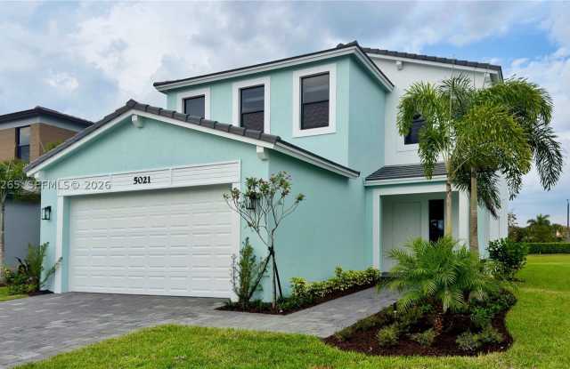 5021 Coquina Pl